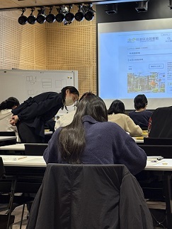 講座中の様子.jpg